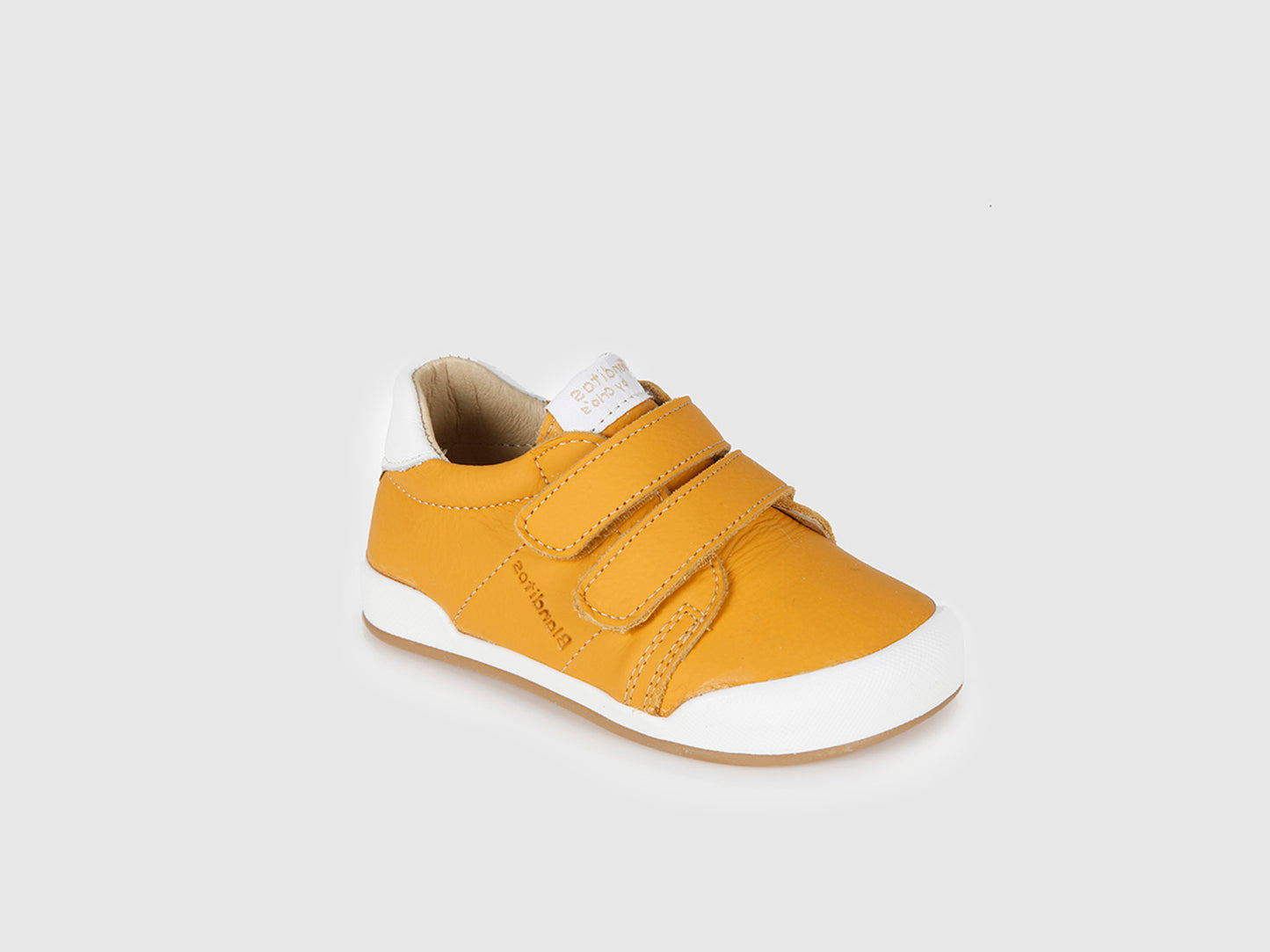 Blanditos – Ockerfarbene London-Sneaker