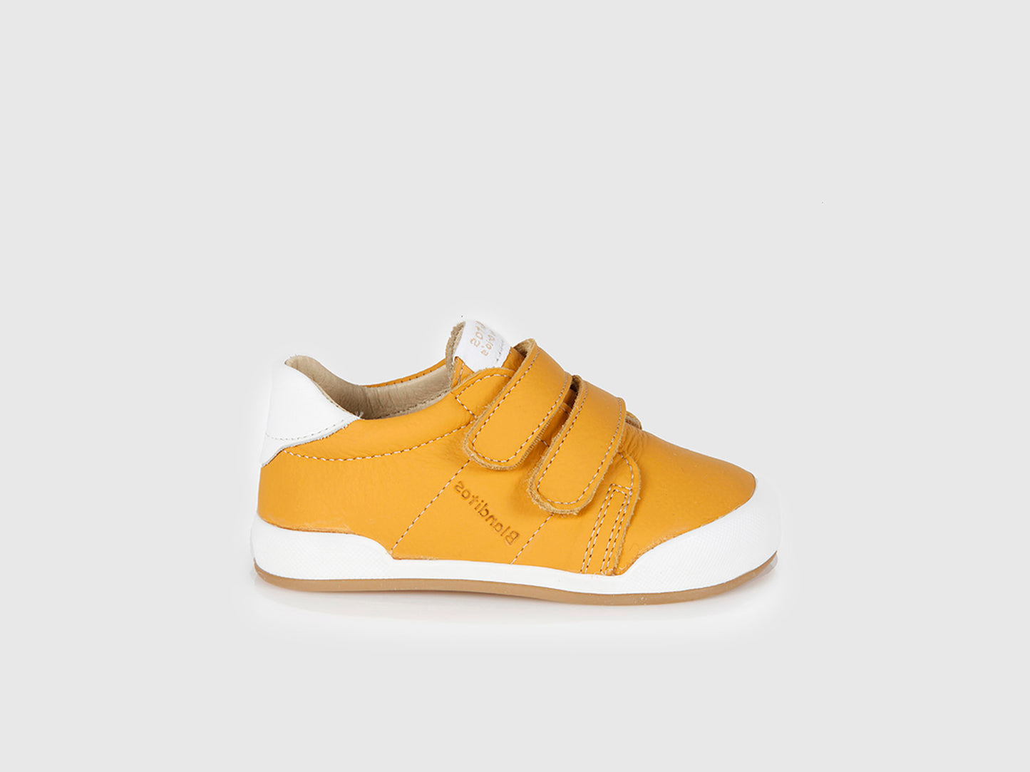 Blanditos – Ockerfarbene London-Sneaker